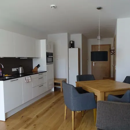 Modern Ski-in 2020m Apartman